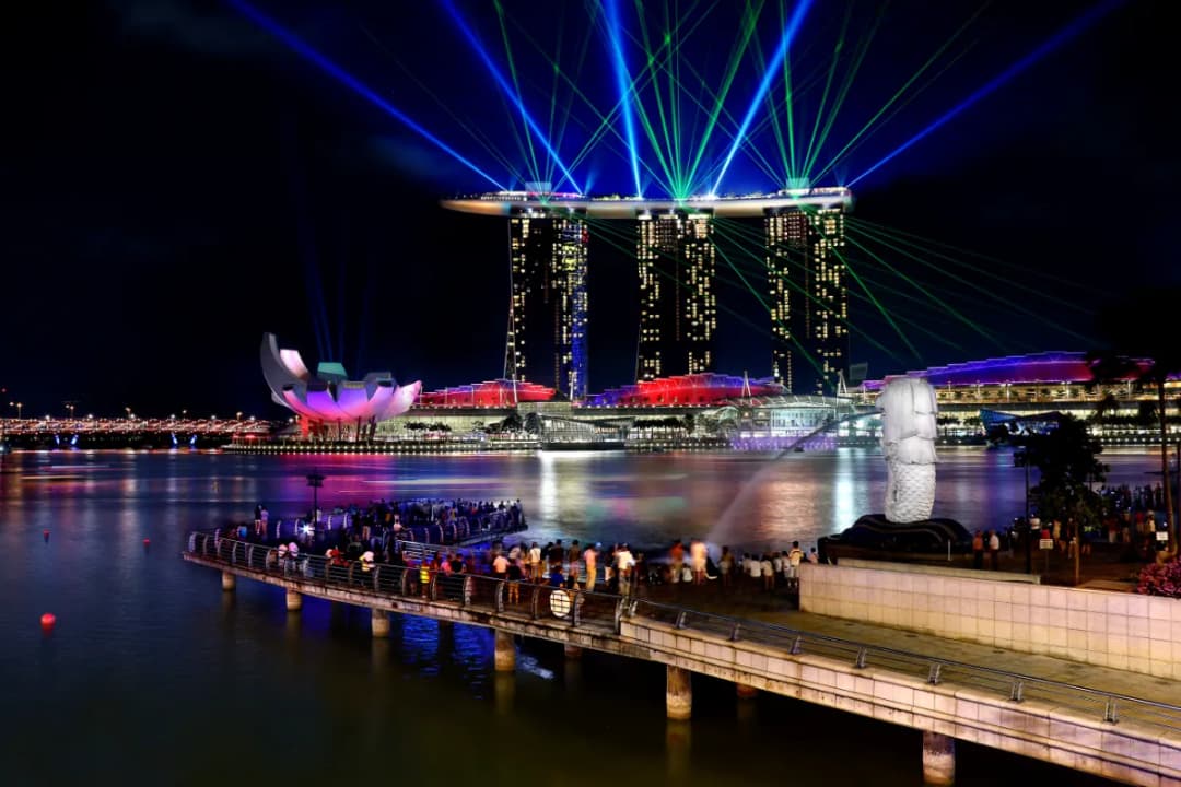 Stunning Laser Displays