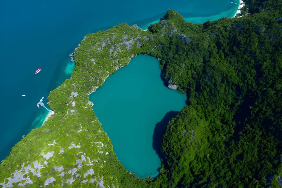 Emerald Lake (Talay Nai)