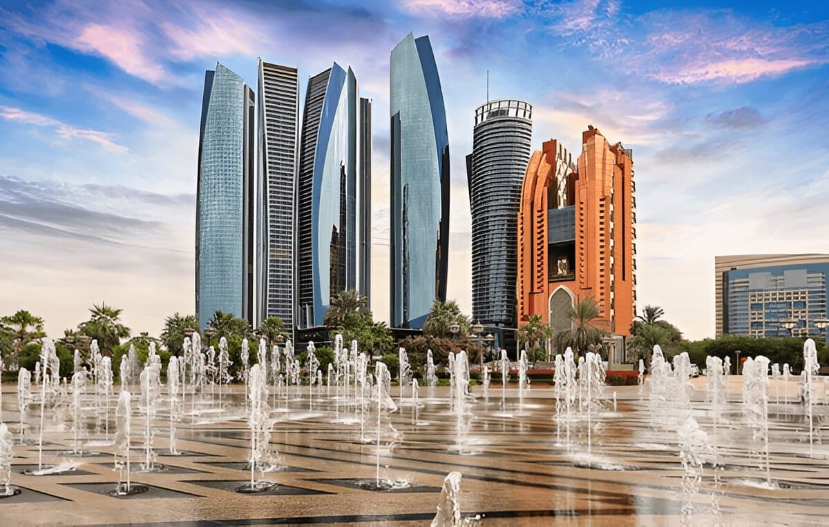 Golden Sands of Dubai - FREE Abu Dhabi City Tour