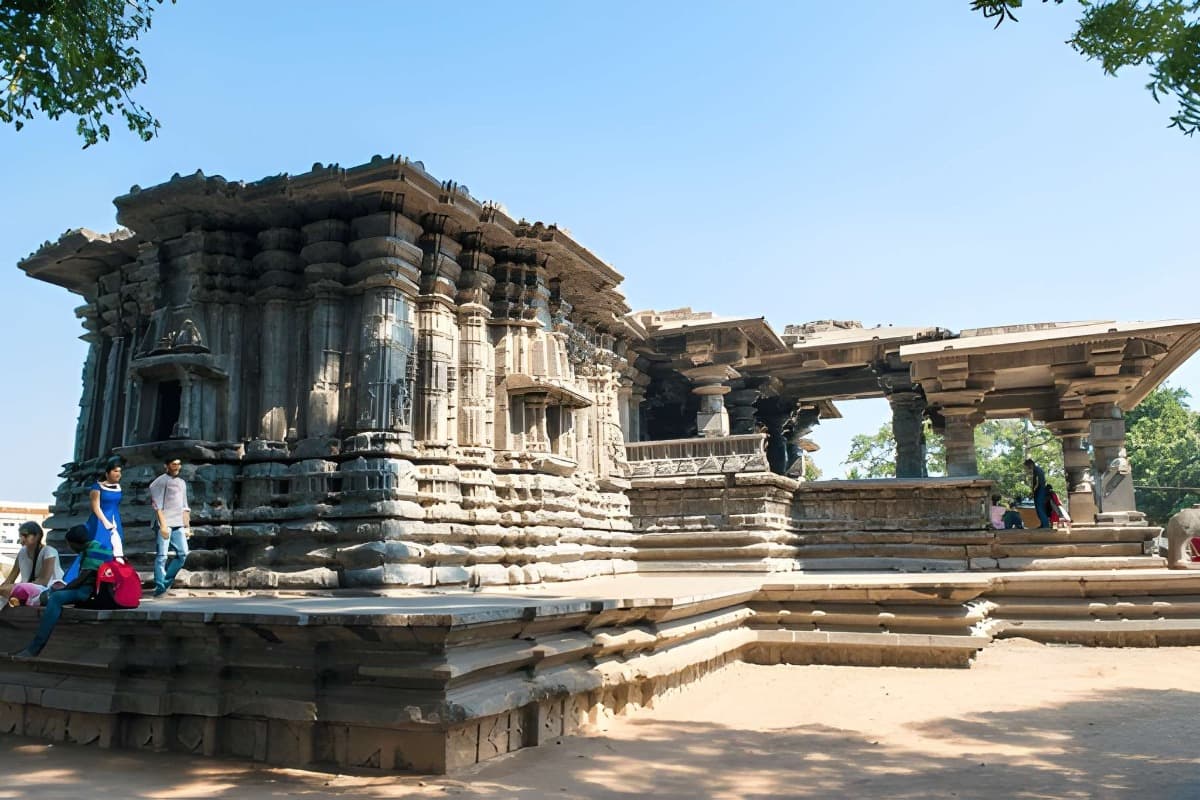 Thousand Pillar Temple
