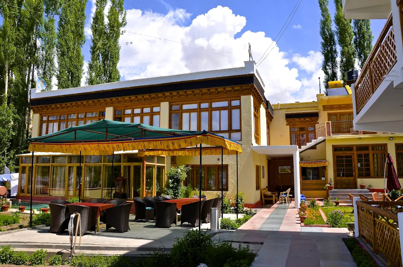 Hotel Naro