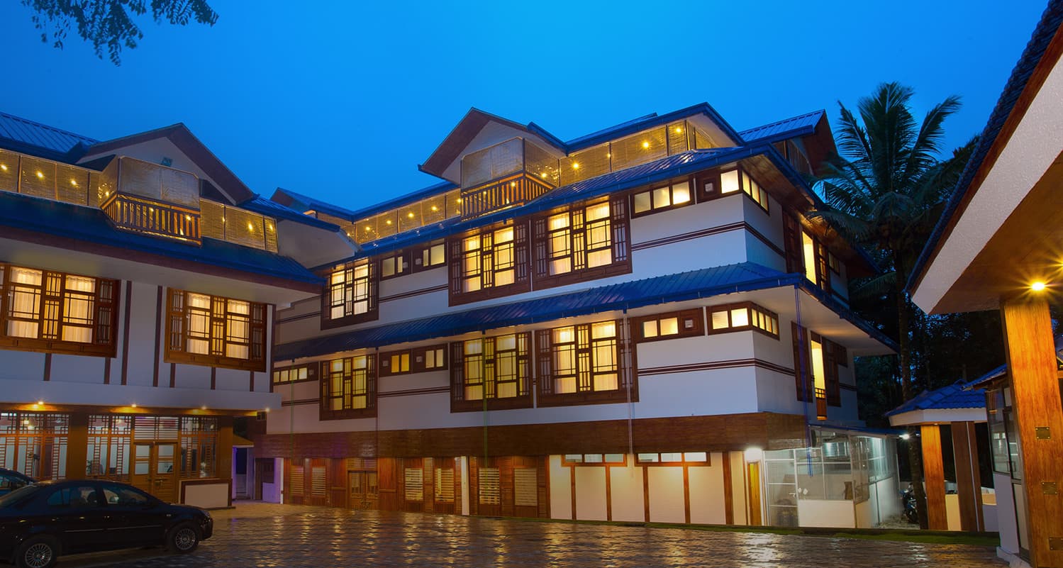 At Wood Resort Munnar 