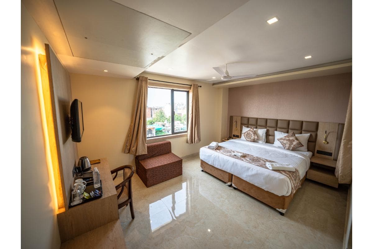 hotel vr luxa varanasi