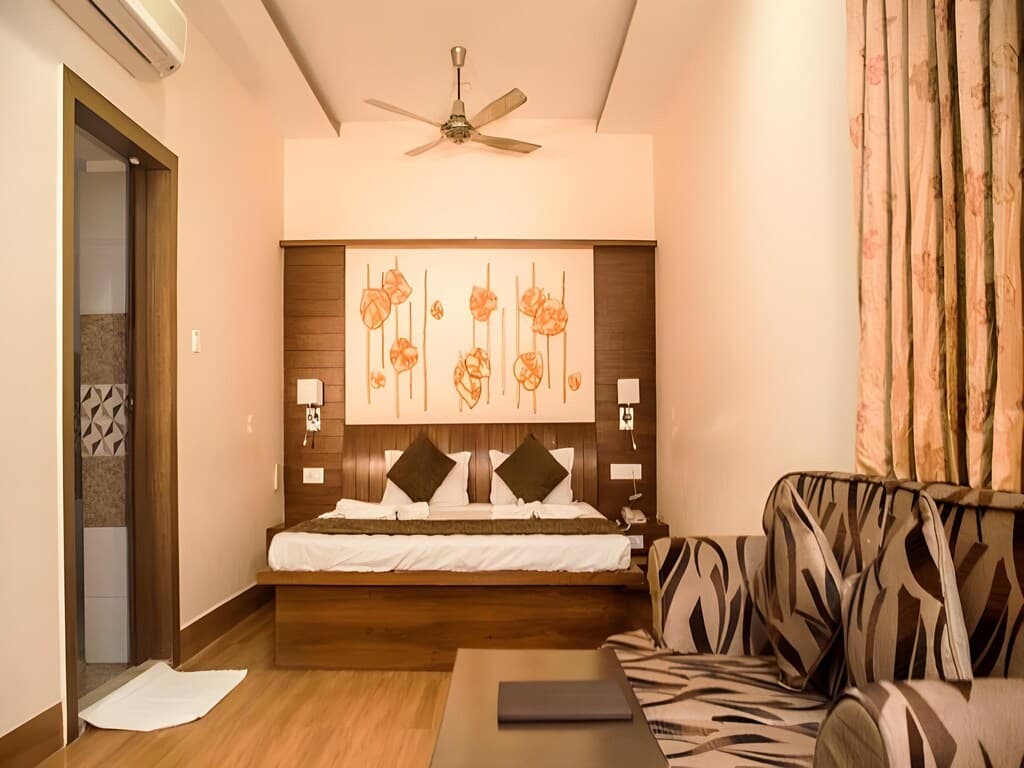 Priya Hotel