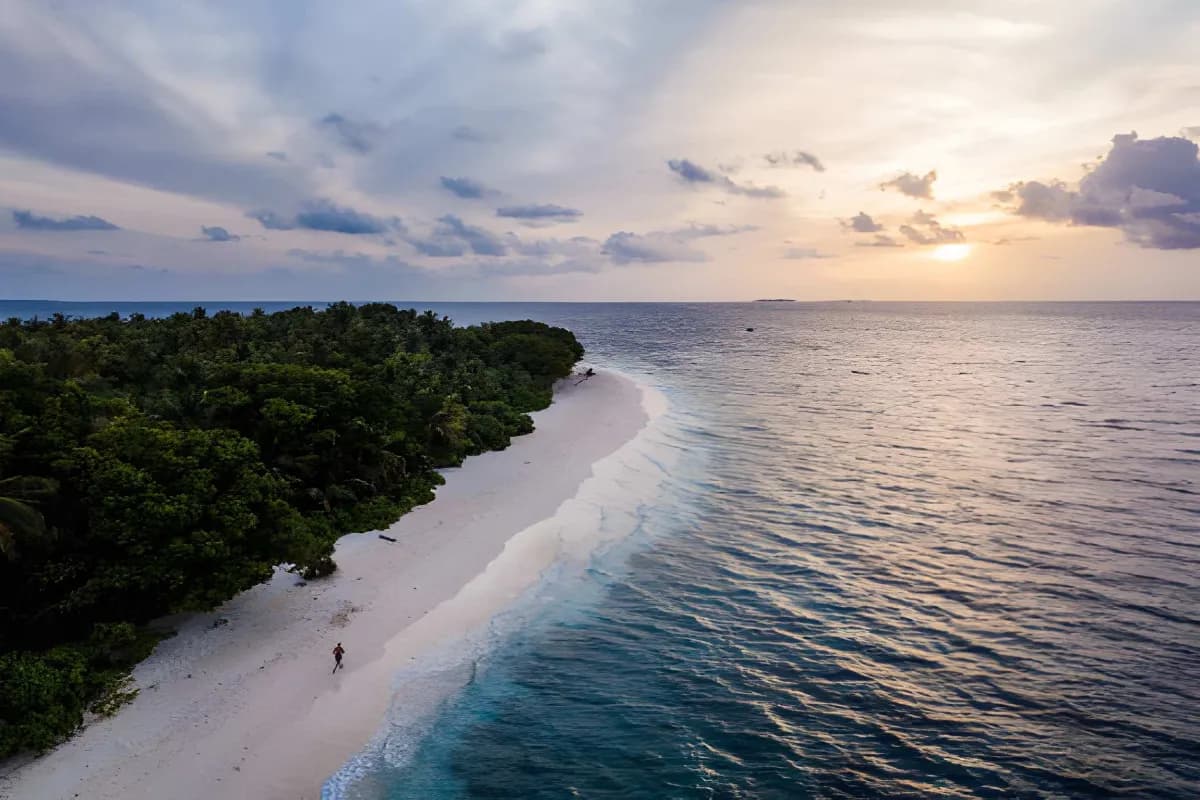 Vaadhoo North Beach