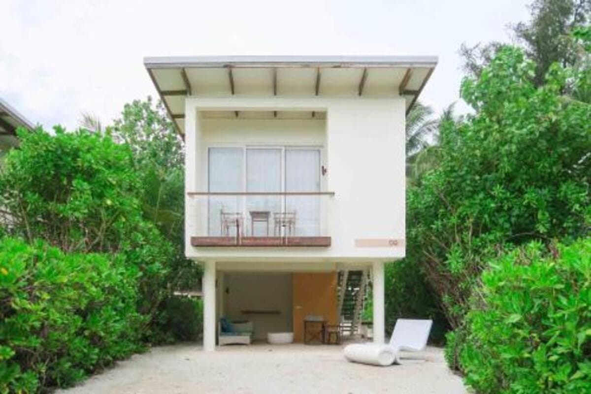 Holiday Inn Resort Kandooma Maldives by IHG