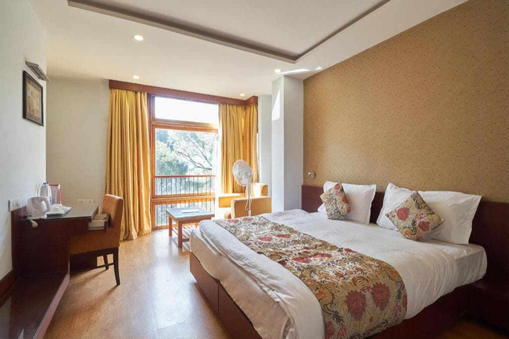  The Golden Crest Hotel
