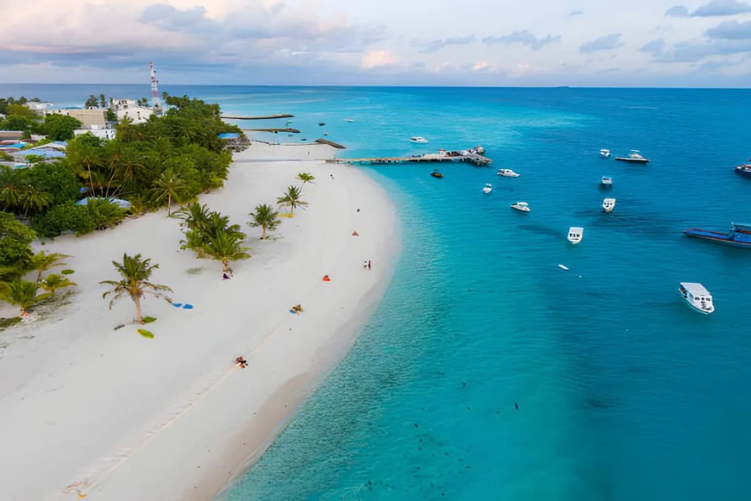 Fulidhoo Beach