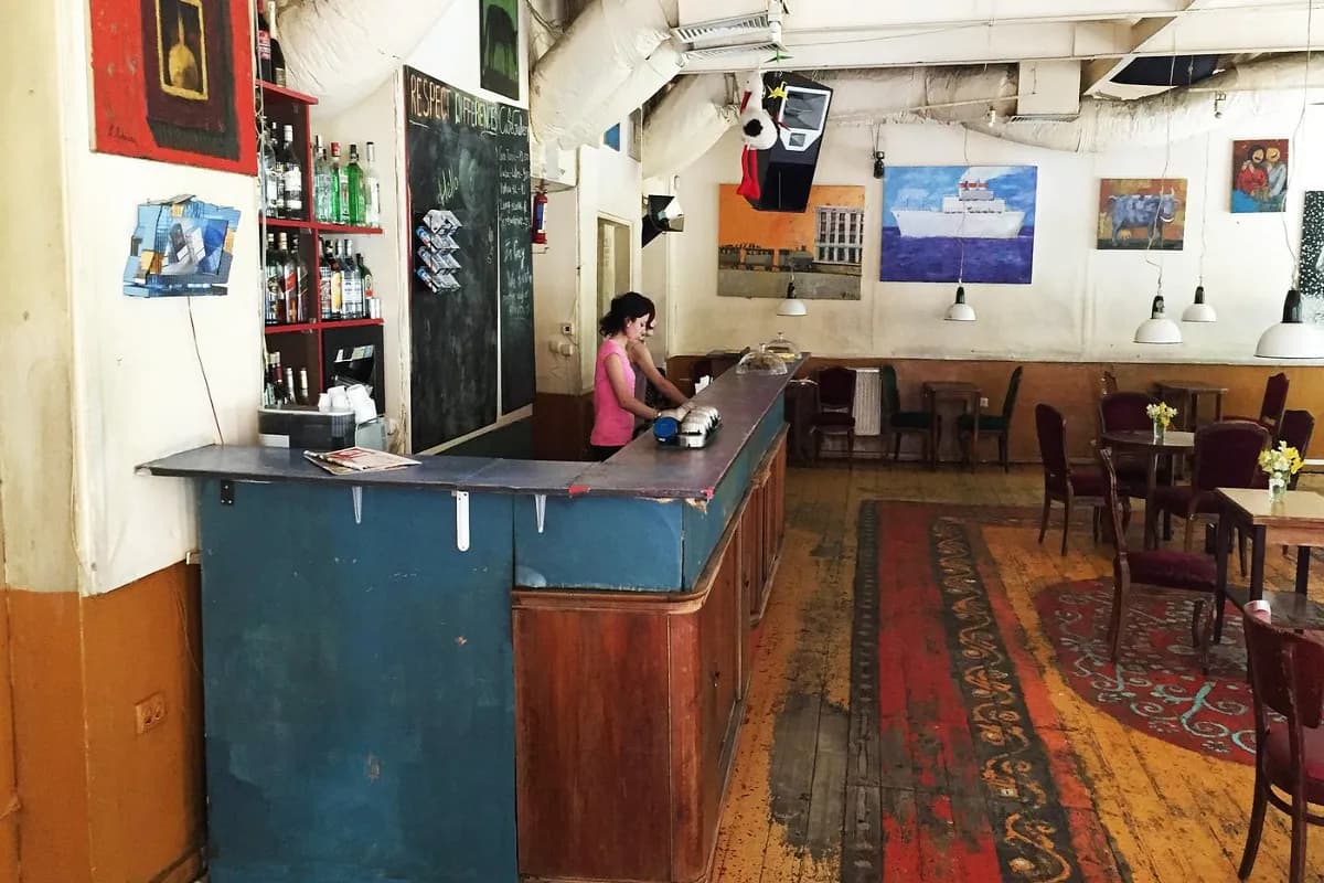 Cafe Gallery