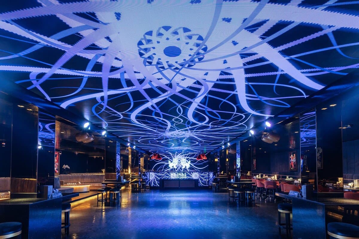 ShiShi Nightclub & Izakaya Lounge