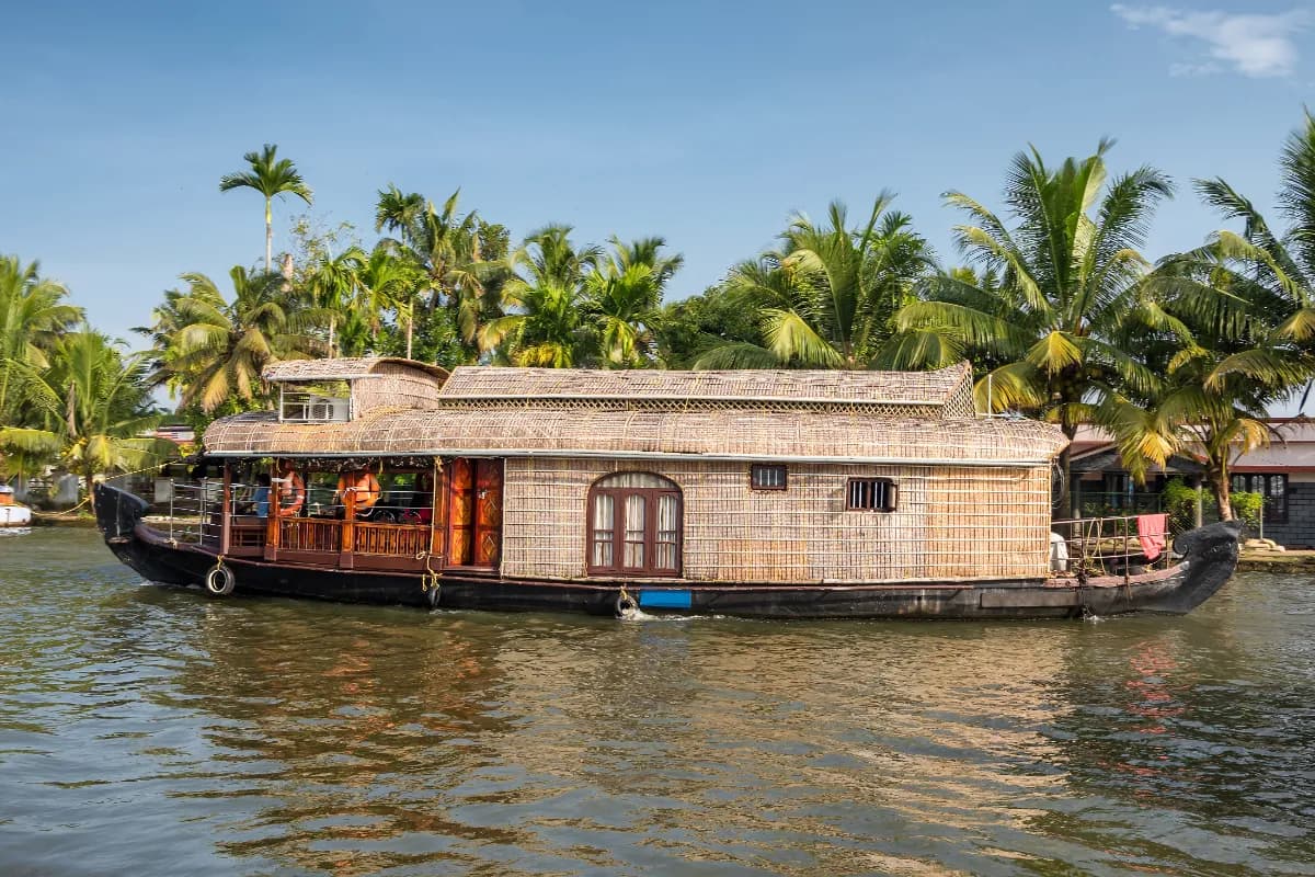 Alleppey Houseboat Stay