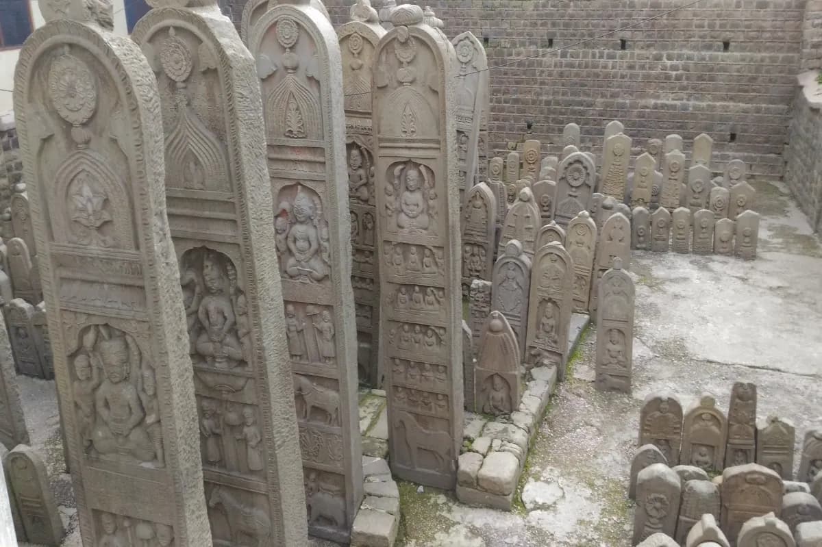 Grave of Colonel Barog