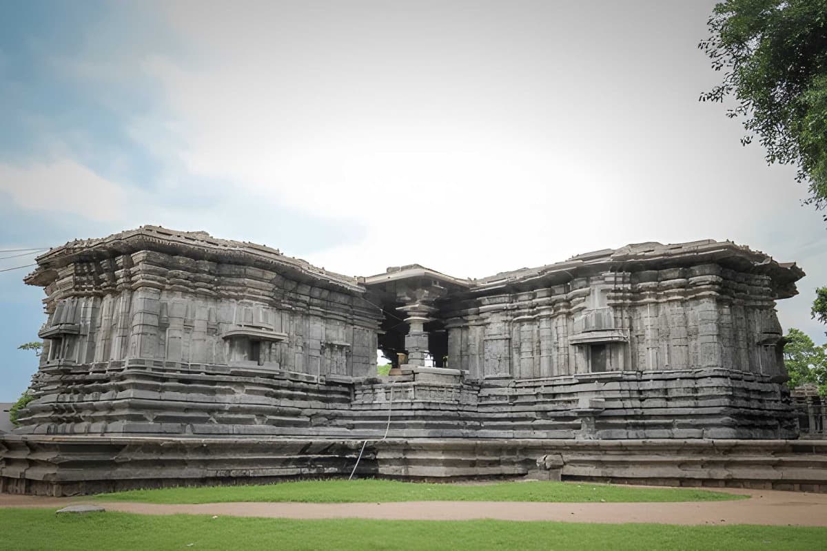 Thousand Pillar Temple