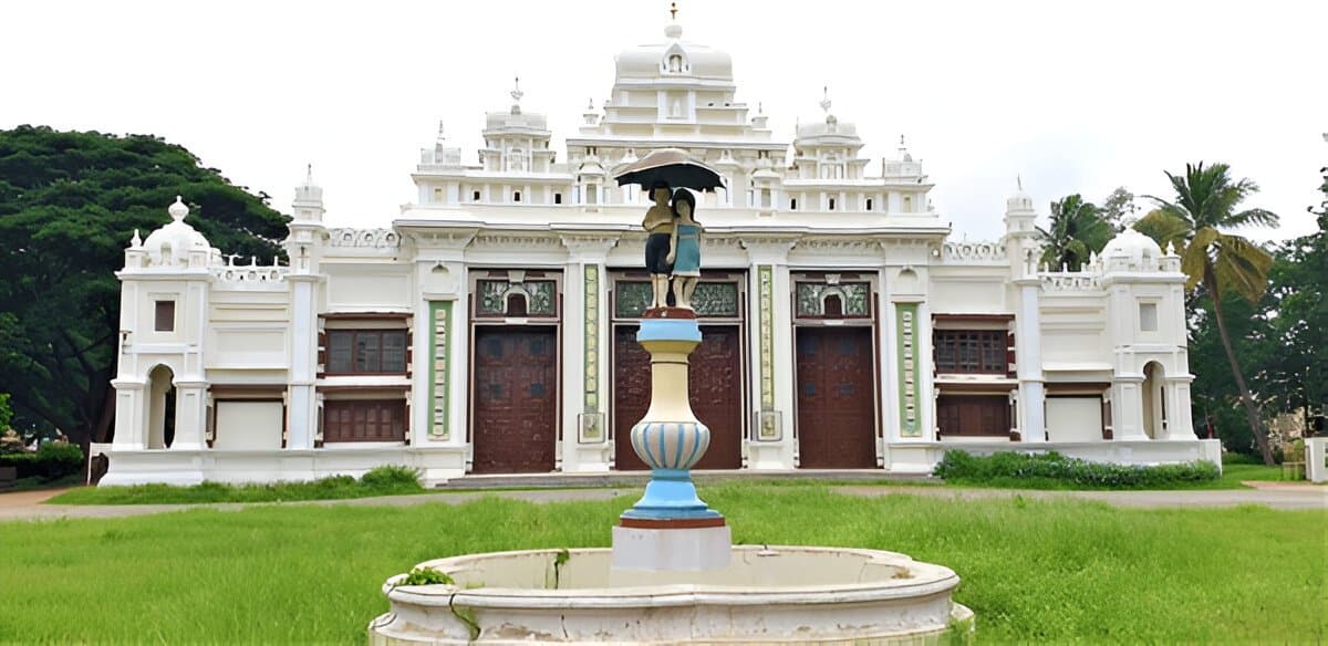  Jaganmohan Palace