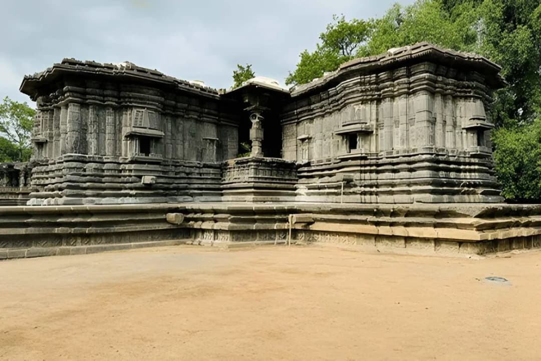 Trikuta Architecture