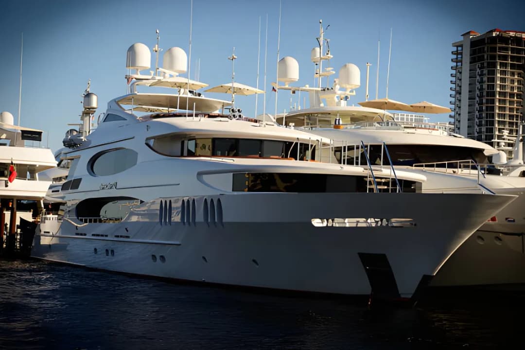 Luxury Yacht Tours