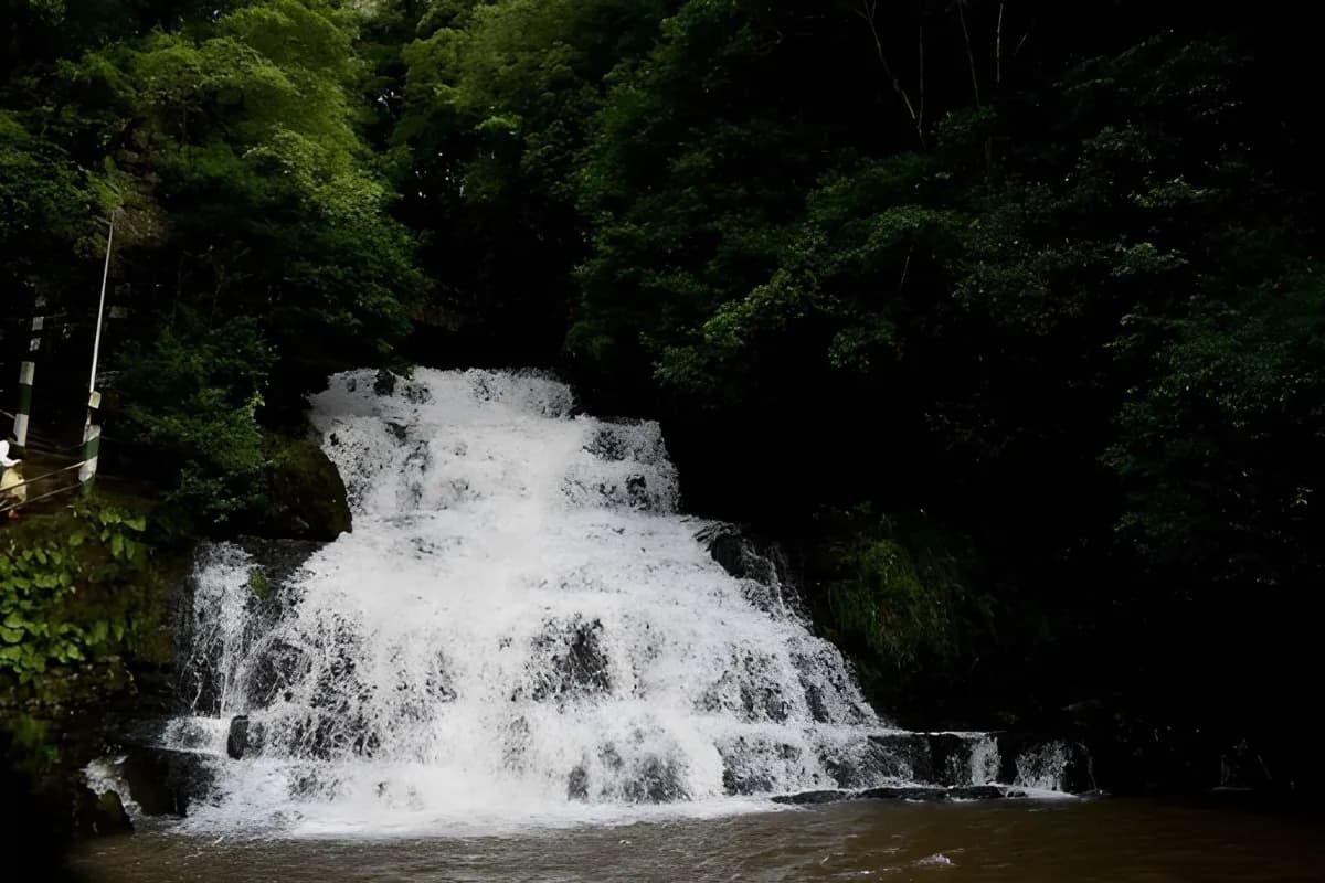Elephant Falls