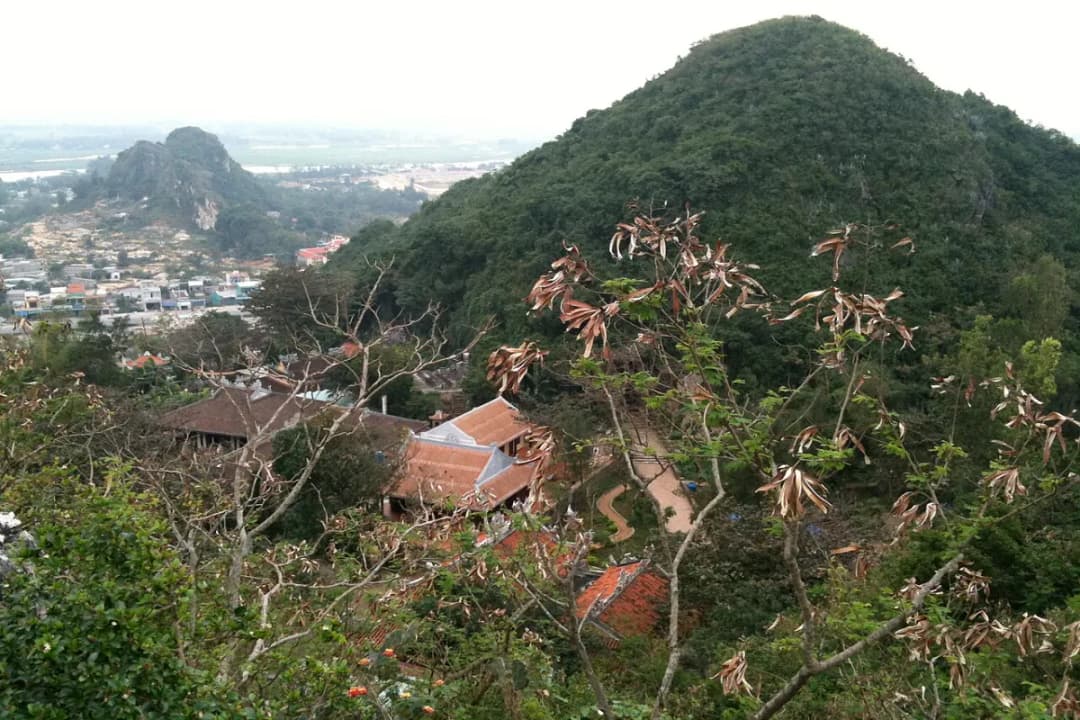 Thuy Son (Water Mountain)