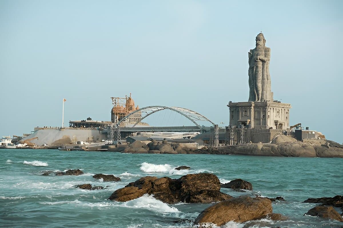 Thiruvalluvar Statue
