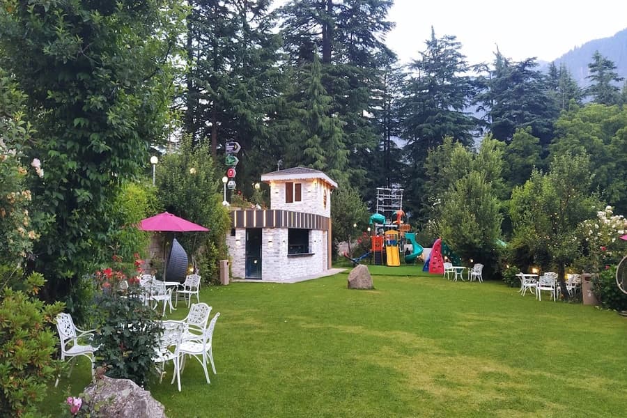 Morpheus Orchard Resort