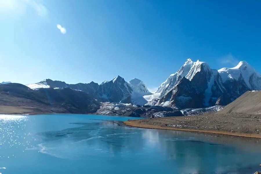 North East in December Travel Guide: Weather, Snow & Sightseeing