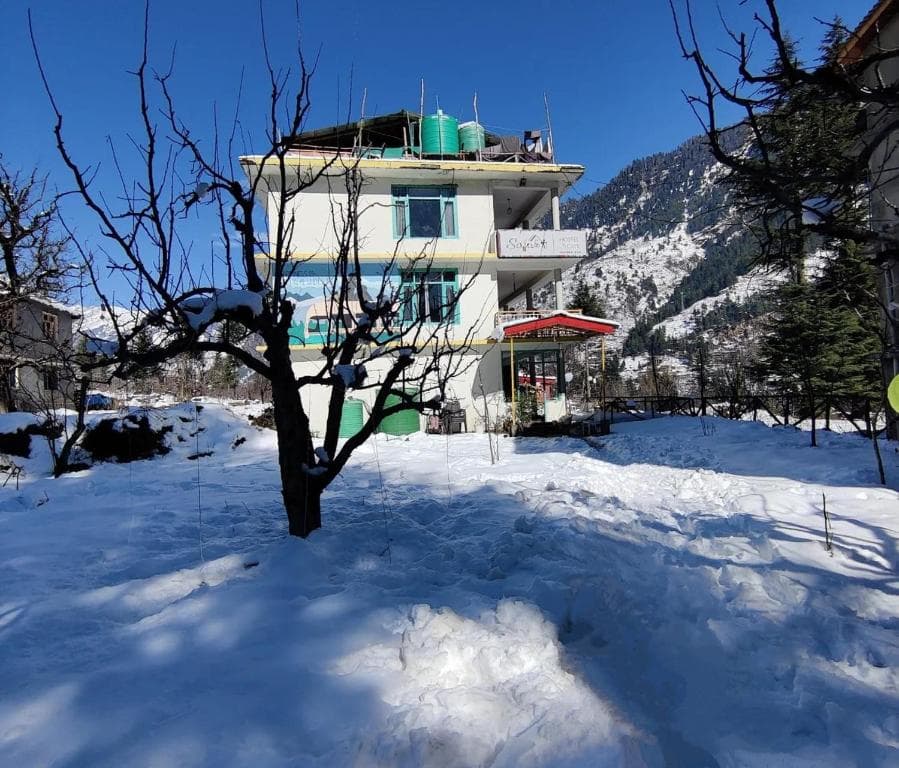 Safar Hostel Manali