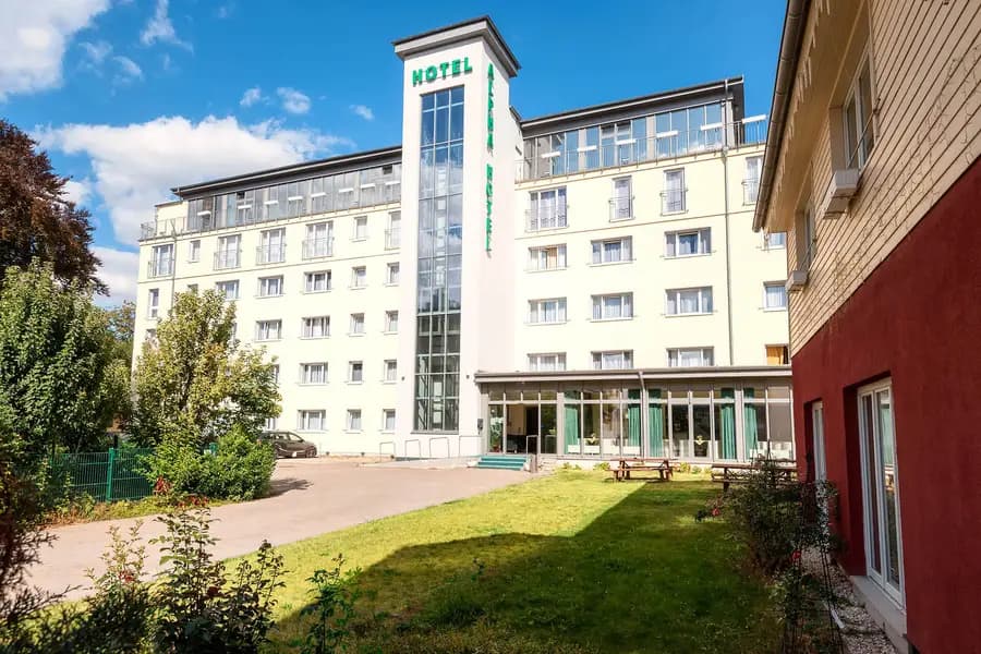 Hotel Alpha, Garni