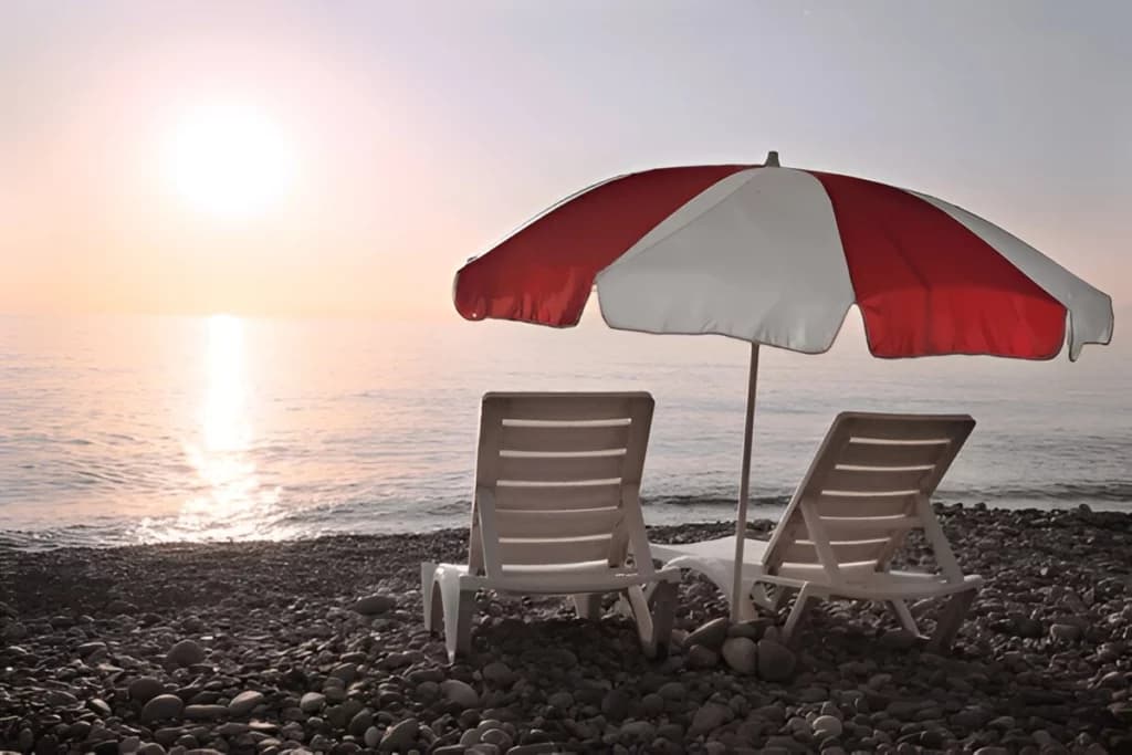 Makhinjauri Beach