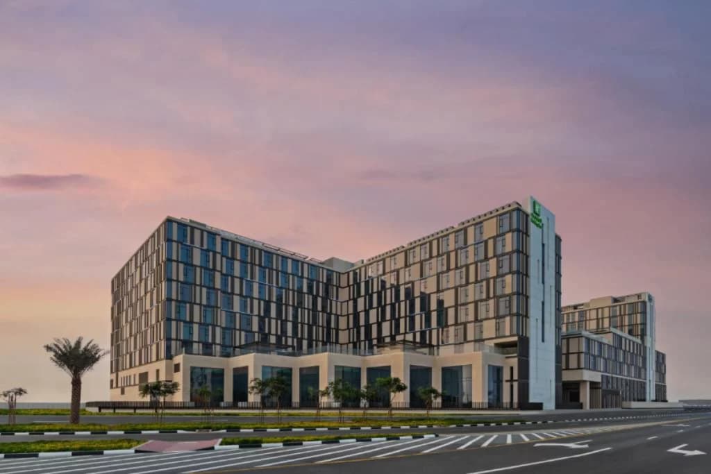 Holiday Inn Dubai Al-Maktoum Airport by IHG