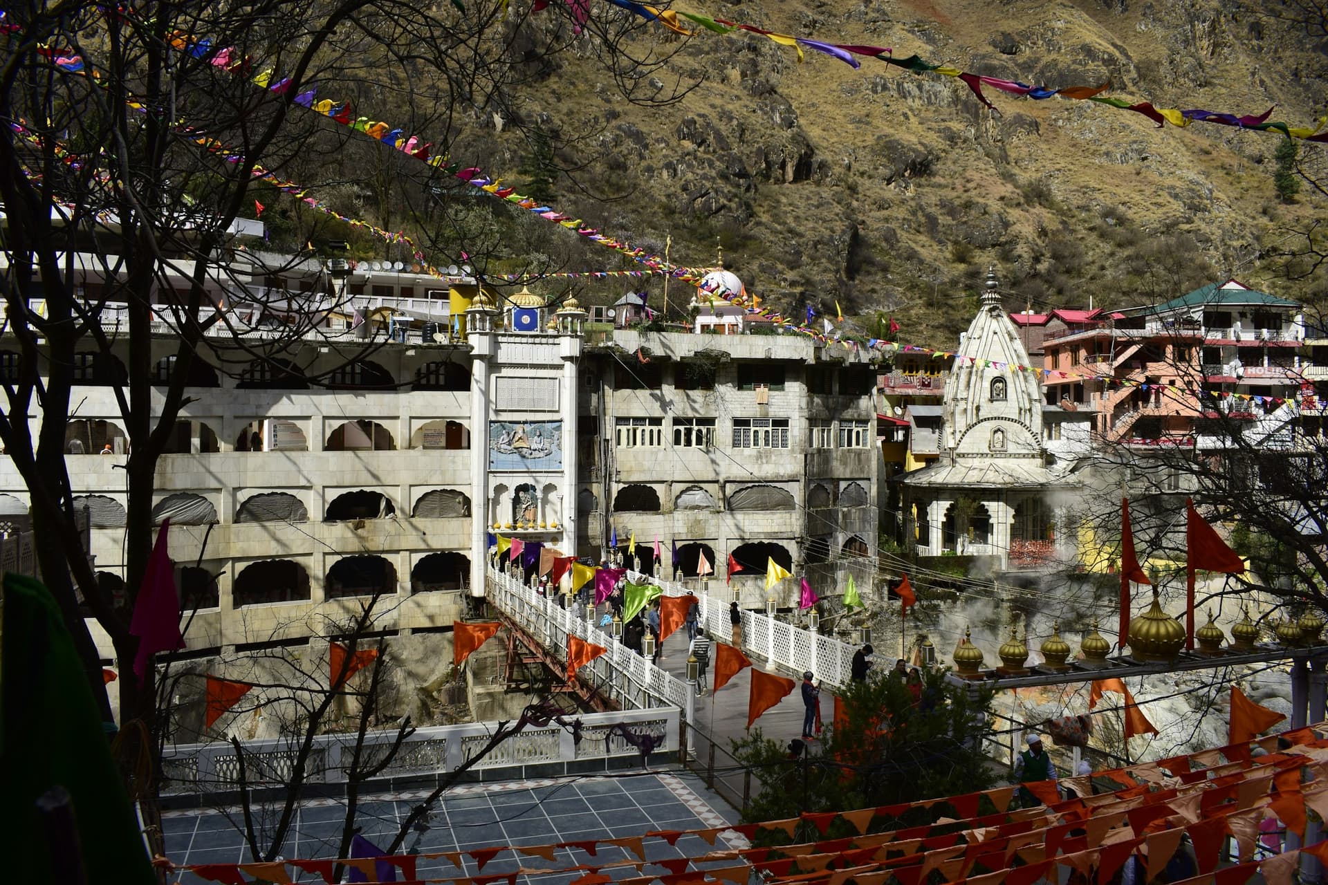 Manali Nearby Places & Attractions: Must-See Spots Near Manali