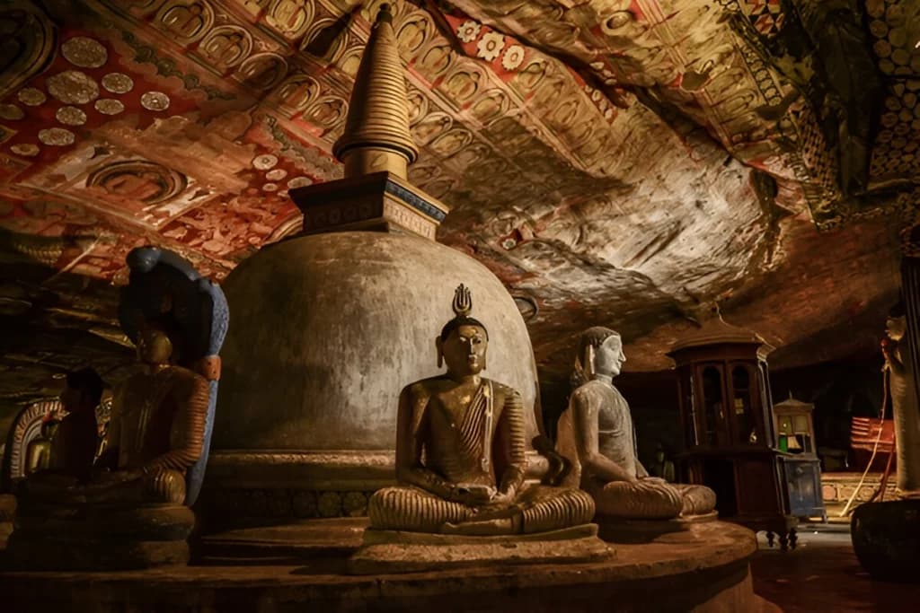 Dambulla Cave Temple (Golden Temple)