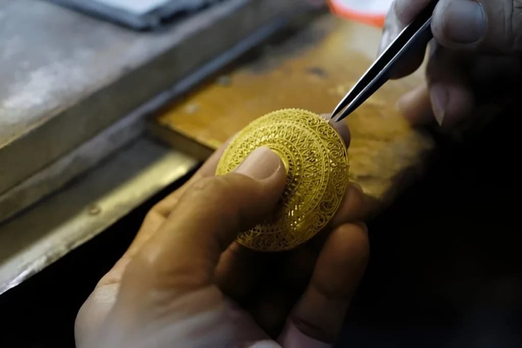 Thai Fashion and Clothes