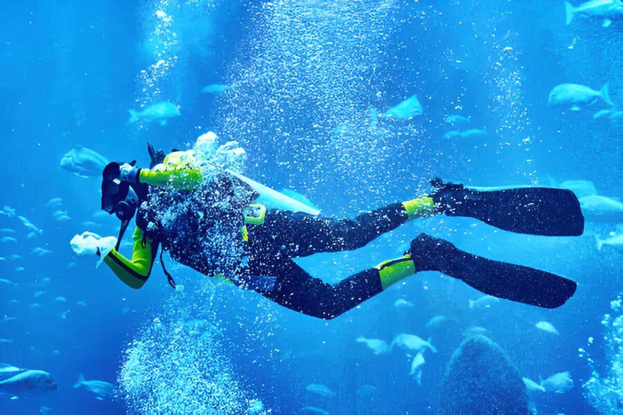 Deep Dive at Dubai