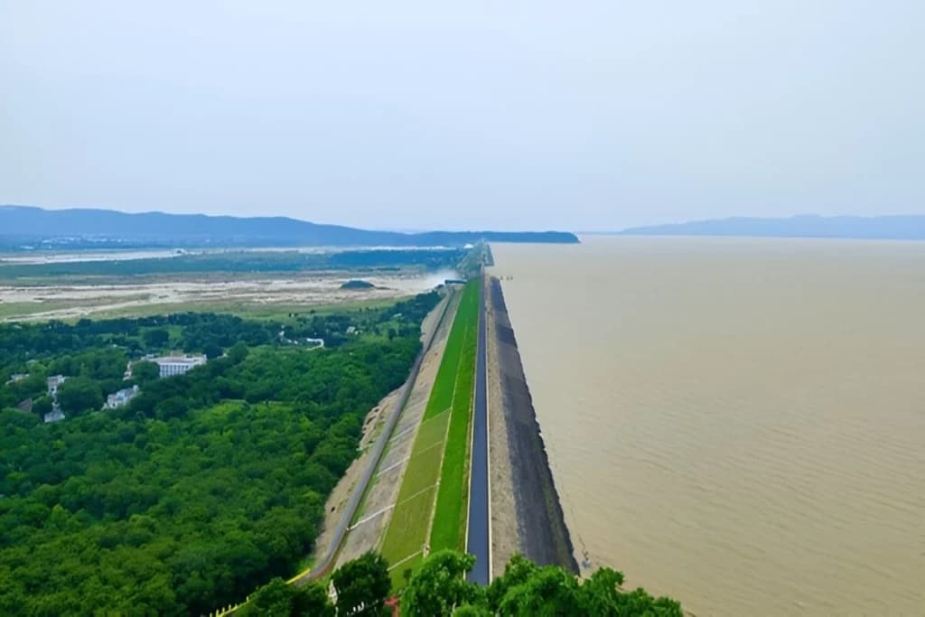 Hirakhud Dam
