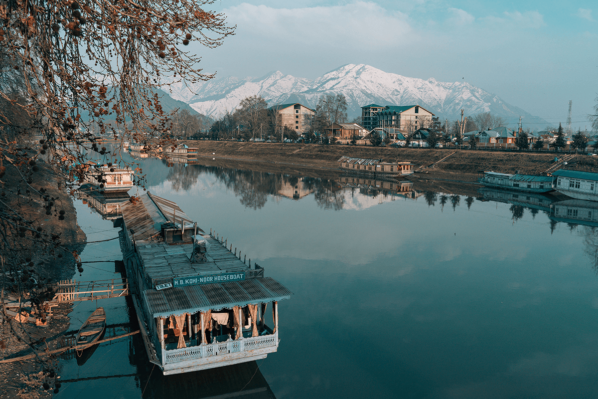 Beat All-Inclusive Honeymoon Trip in India: Expend Luxury and Romantic Moments