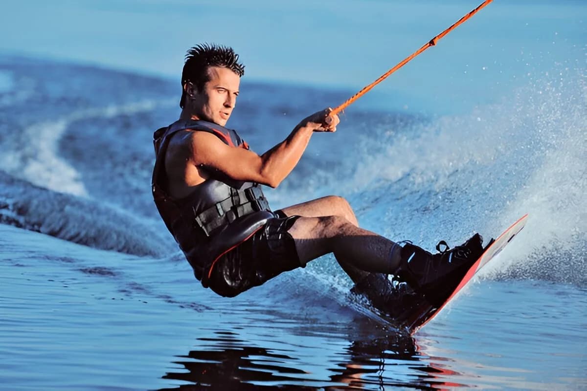 Wakeboarding in Thailand
