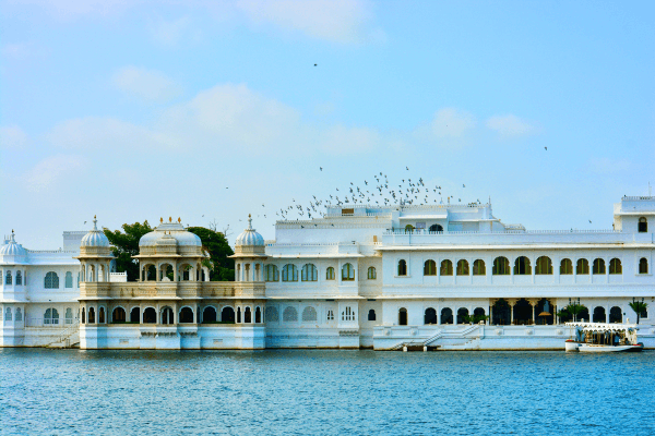 Udaipur Honeymoon Packages for Couples Who Love Royalty