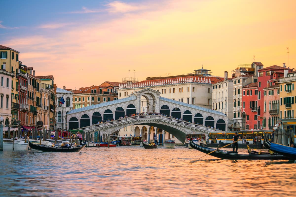 Booming Bulls – Annual RNR Event in Florence, Planned By Viacation