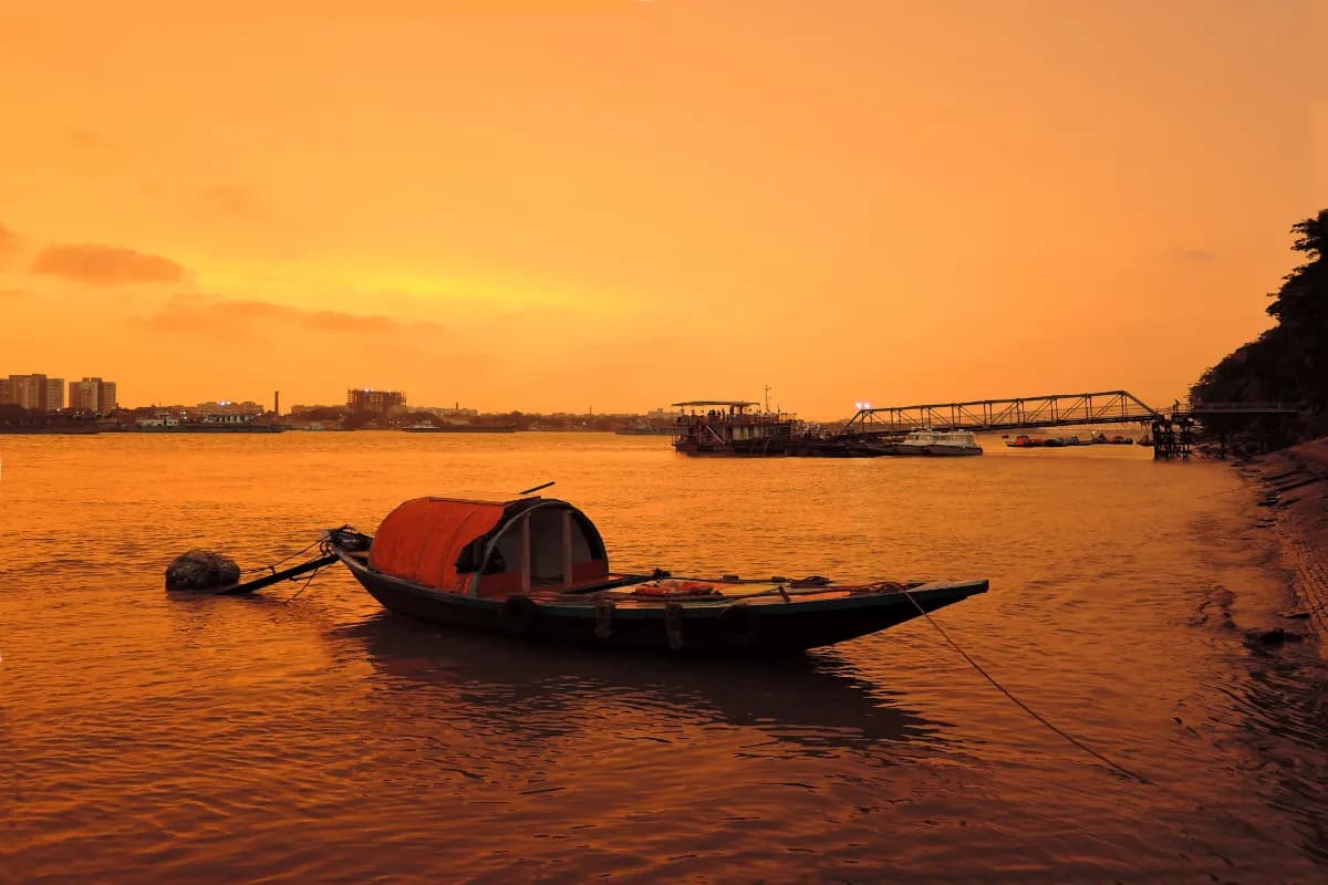 Boat Ride on the Ganges