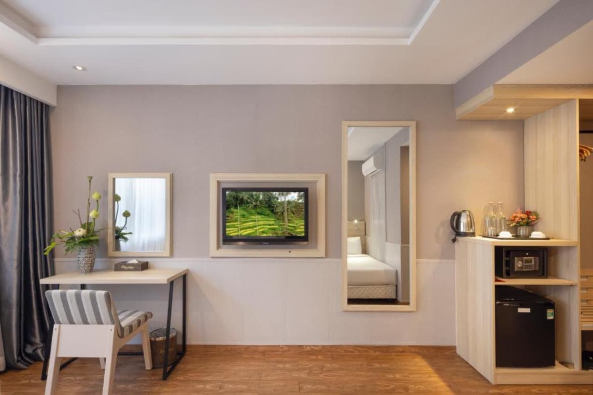 Viet Lotus Saigon Hotel