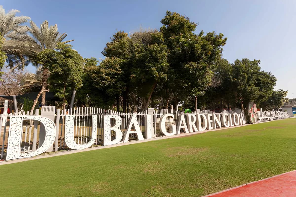 Dubai Garden Glow