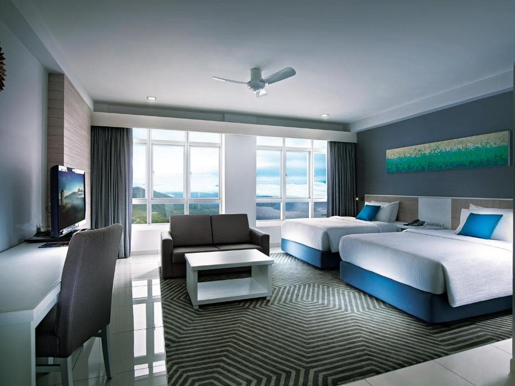 First World Hotel