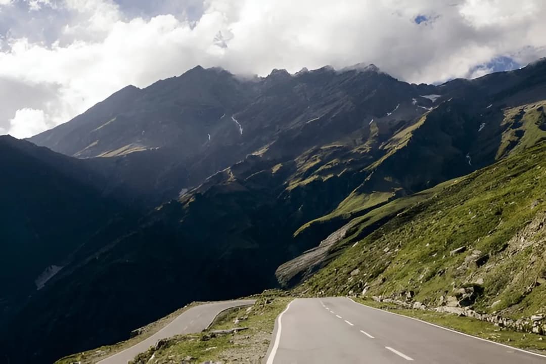 En route to Rohtang Pass