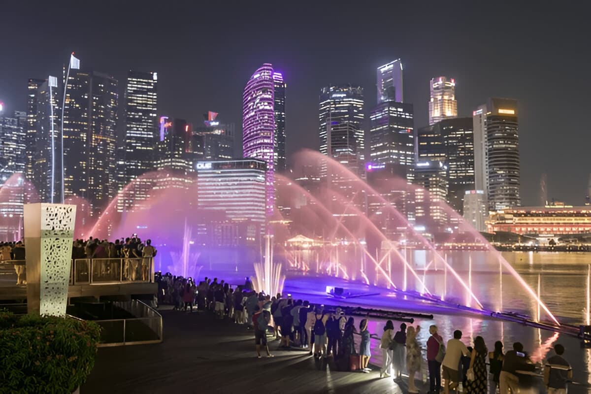 Laser &amp; Fountain at Marina Bay