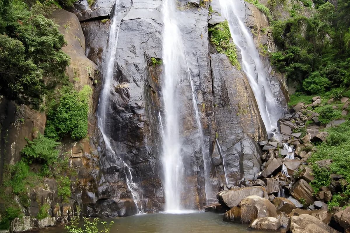 Bambarakanda Falls