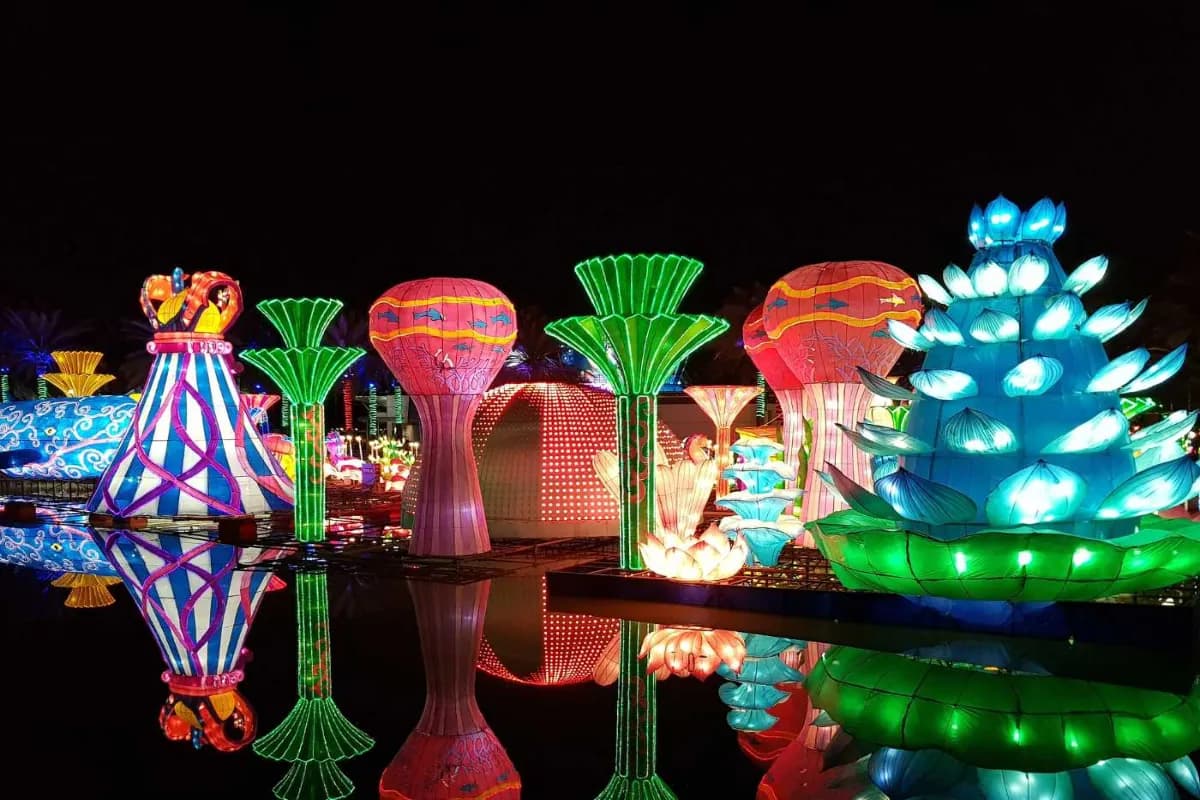 Dubai Garden Glow