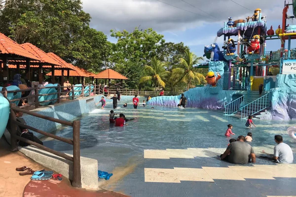 Bukit Gambang Water Park
