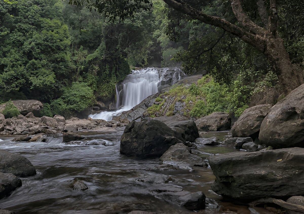 Lakkam Waterfalls