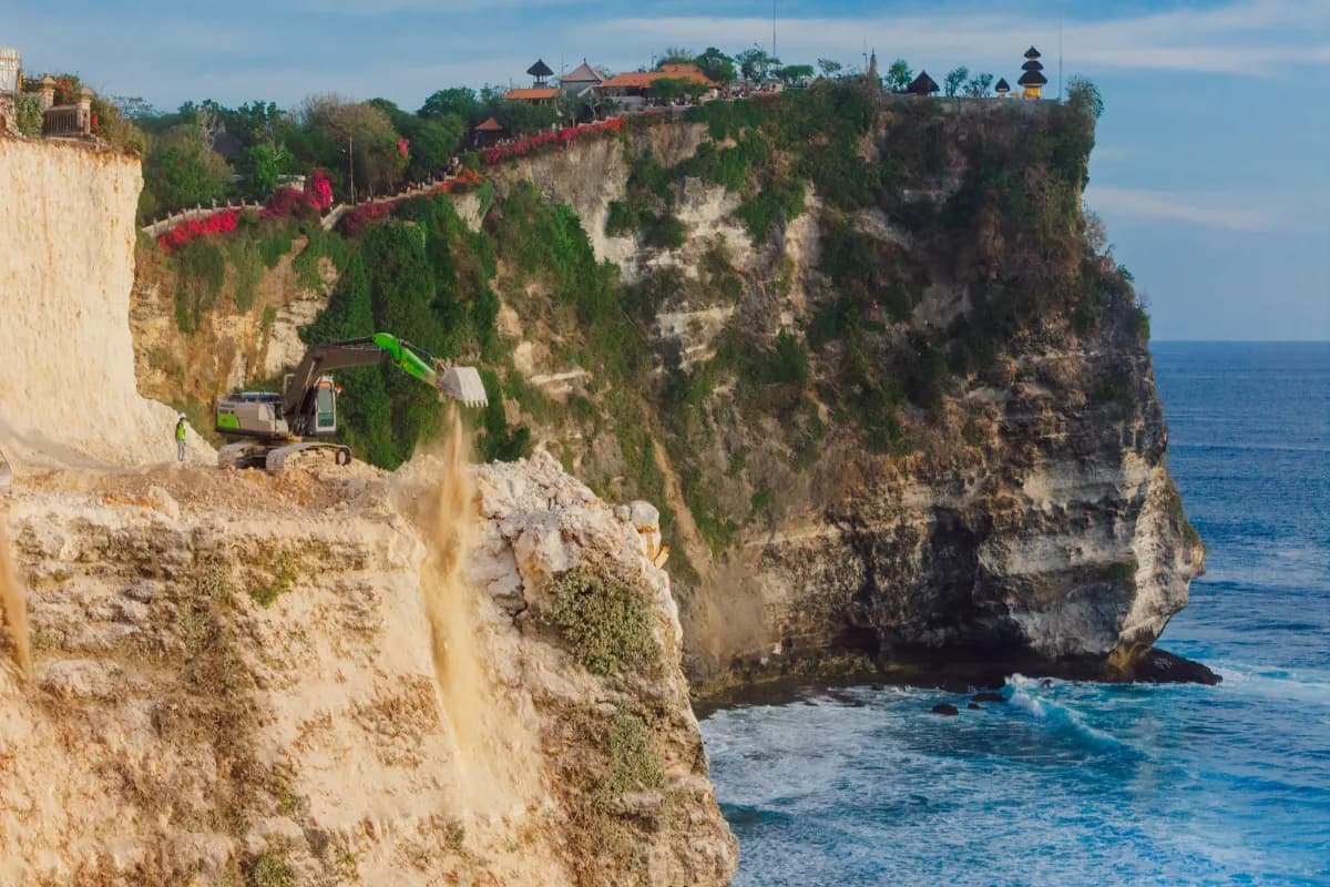 Pura Luhur Uluwatu