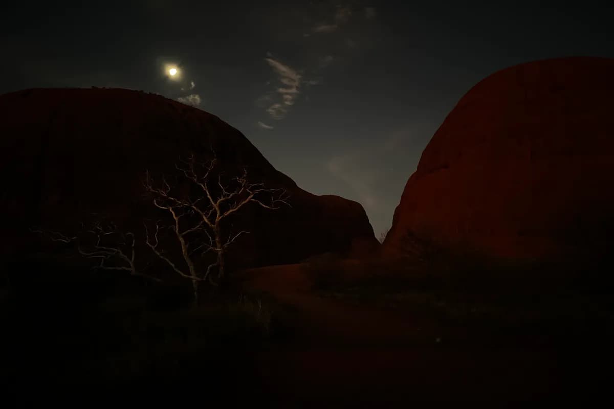 uluru at night